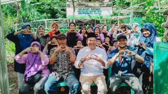 Lansia Produktif Lewat Program Kebun Gizi di Ratujaya