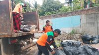 ‎Sudin LH Jakarta Barat Tinjau Langsung Penumpukan Sampah di Cengkareng Barat
