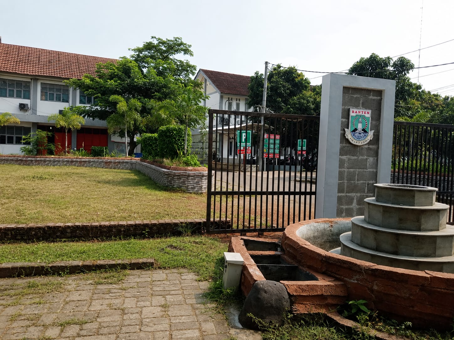 Dana BOS Rp4 Miliar Jadi Sorotan, Kepsek SMKN 5 Tangkab Diduga Bungkam Saat Dikonfirmasi