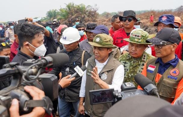 Menhut Raja Antoni : Penanganan Karhutla Riau Jadi Contoh yang Baik