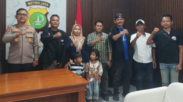 Rayakan HUT nya ke 40, Kapolsek Pinang Terima Kejutan Dari FWJI Korwil Kota Tangerang